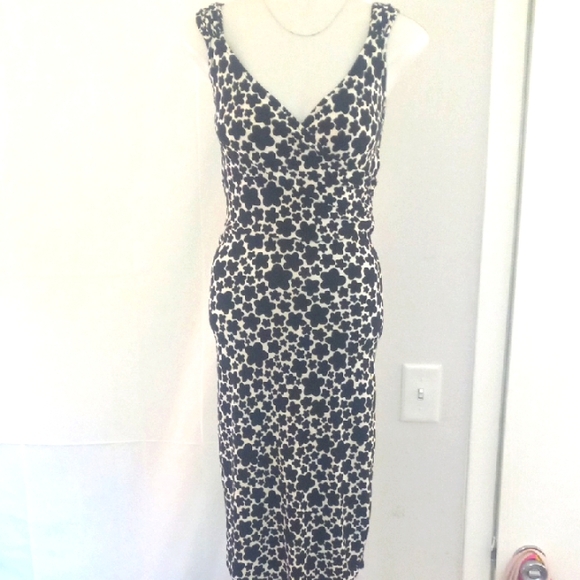 Elegant Black and White Floral Dress Xs - Picture 3 of 6